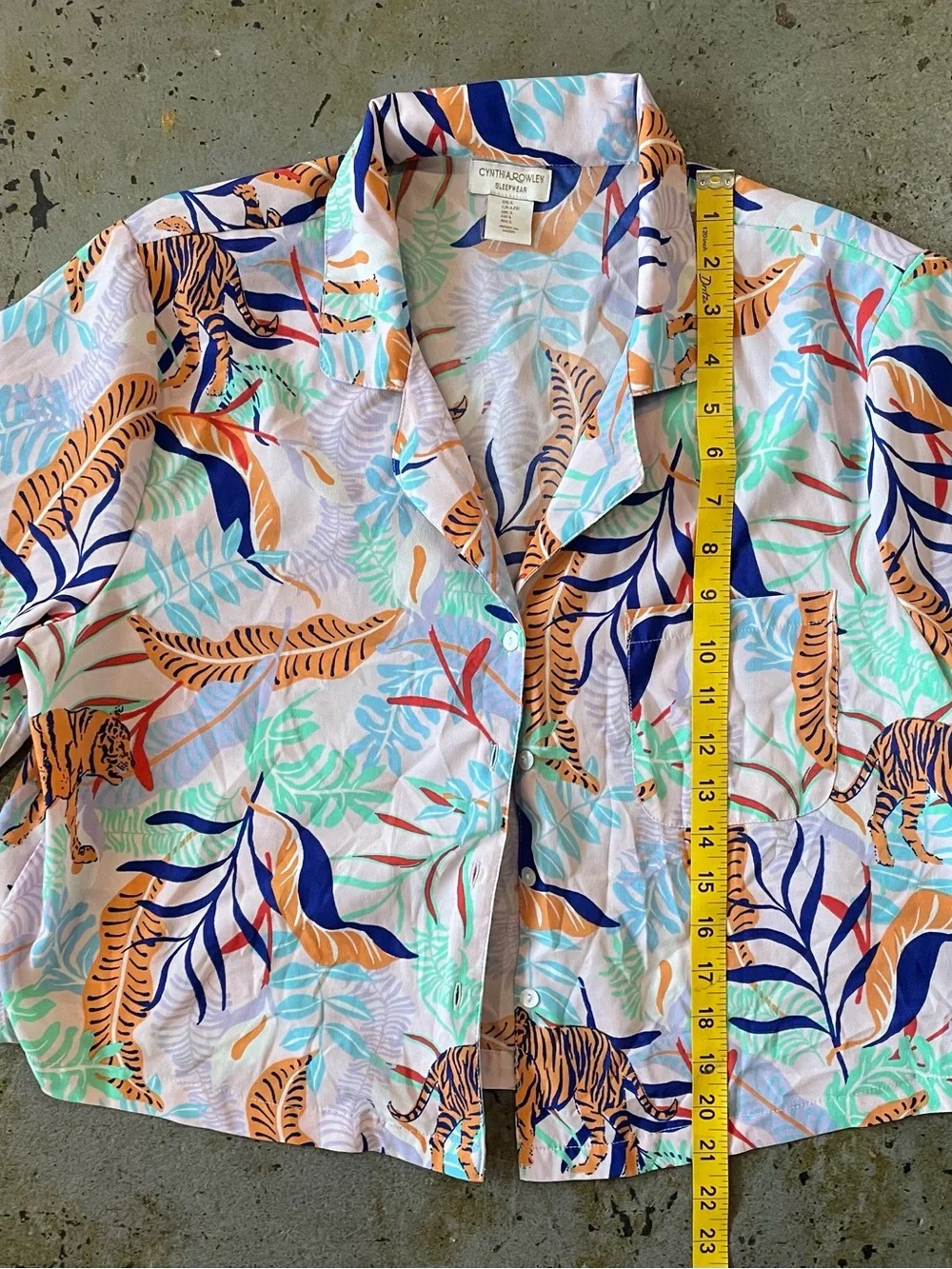 Cynthia Rowley Pajama Set Featuring a Tiger and Tropical Leaf Print Size M/L - Picture 8 of 11